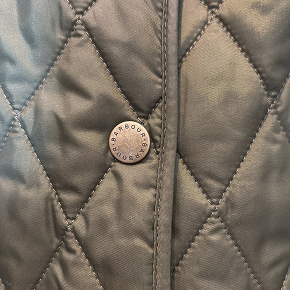 Barbour Annandale Quilted Jacket - Picture 5 of 10